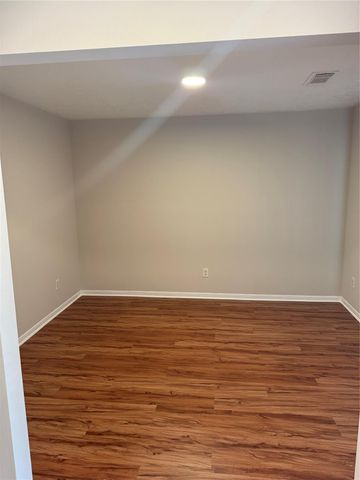 16611 Parliament Dr, South Houston, TX 77083