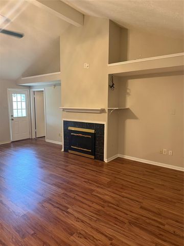 16611 Parliament Dr, South Houston, TX 77083