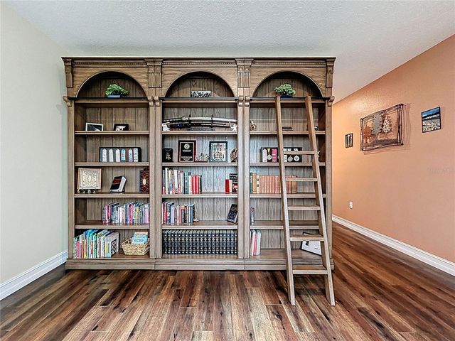 32753 PEZ LANDING LANE, Wesley Chapel, FL 33543