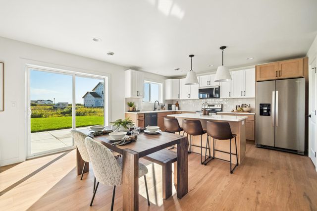 6249 86th Avenue S, Horace, ND 58047