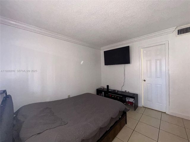 19805 SW 114th Avenue 219, Miami, FL 33157