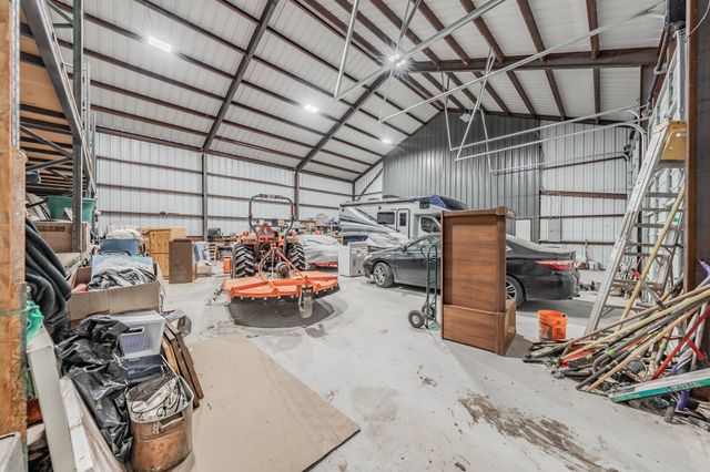 460 Rolling Hills Boulevard, Alvord, TX 76225
