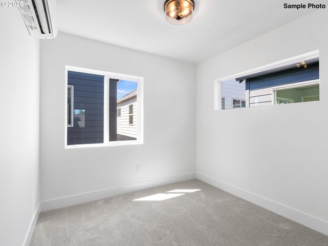 4358 Ne Going St, Portland, OR 97218