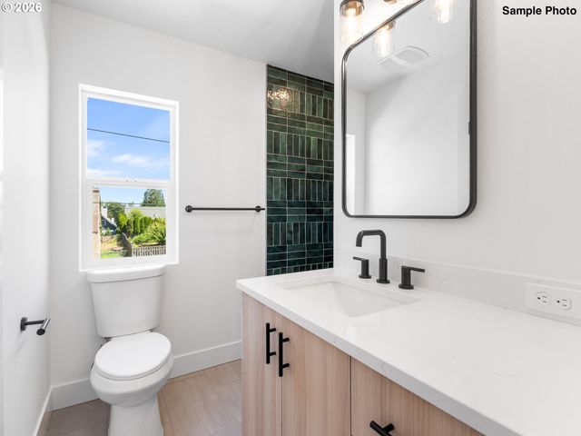 4358 Ne Going St, Portland, OR 97218