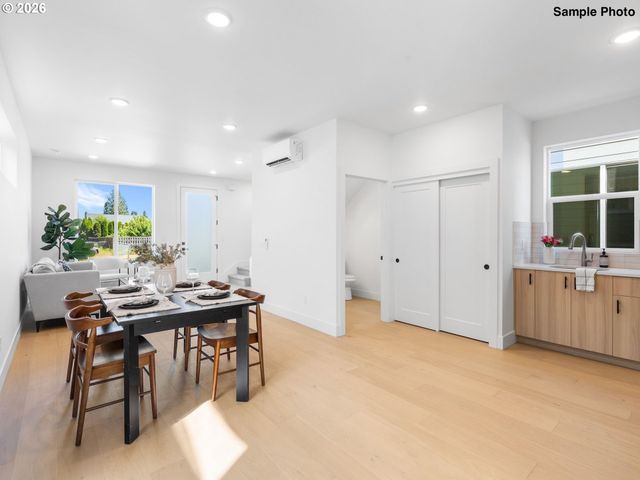 4358 Ne Going St, Portland, OR 97218