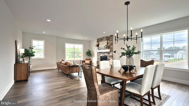 77 TUPELO ST, Lititz, PA 17543