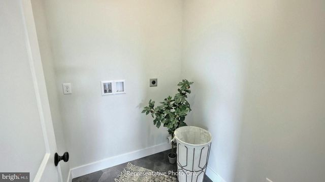 77 TUPELO ST, Lititz, PA 17543