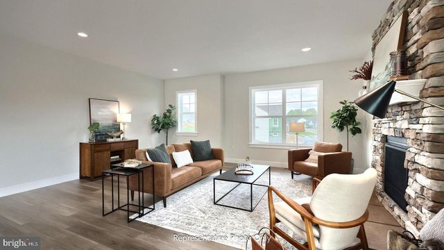 77 TUPELO ST, Lititz, PA 17543