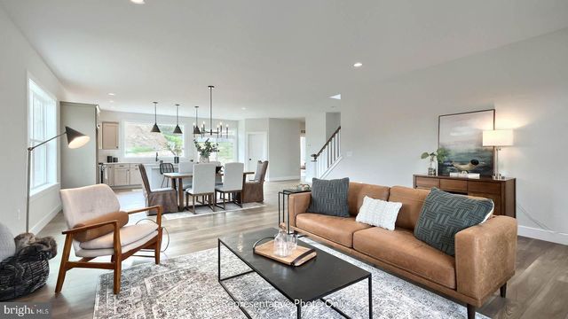 77 TUPELO ST, Lititz, PA 17543
