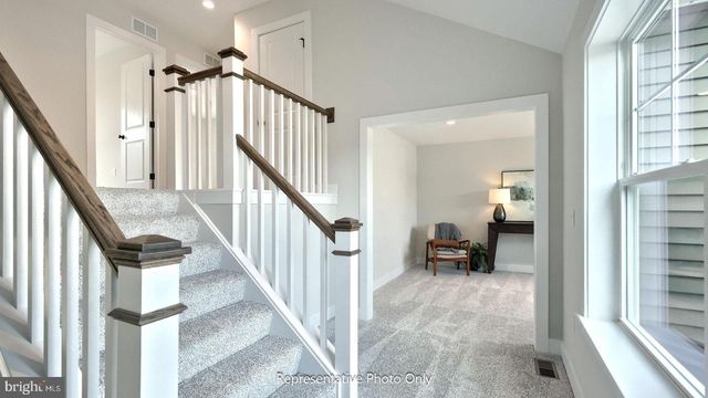 77 TUPELO ST, Lititz, PA 17543
