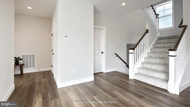 77 TUPELO ST, Lititz, PA 17543