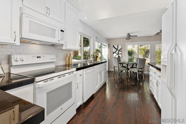 6330 Printwood Way, San Diego, CA 92117