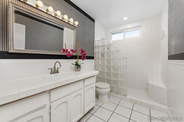 6330 Printwood Way, San Diego, CA 92117