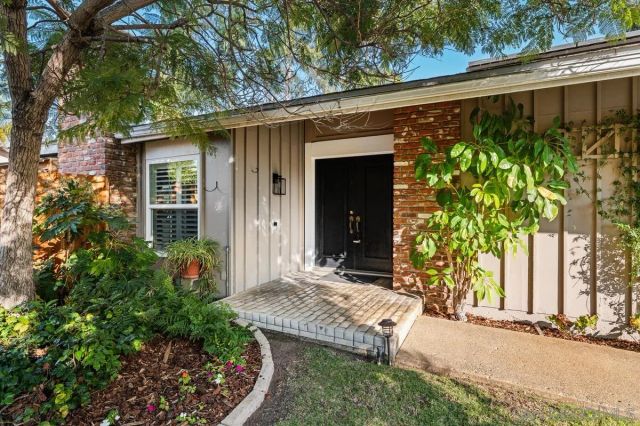 6330 Printwood Way, San Diego, CA 92117