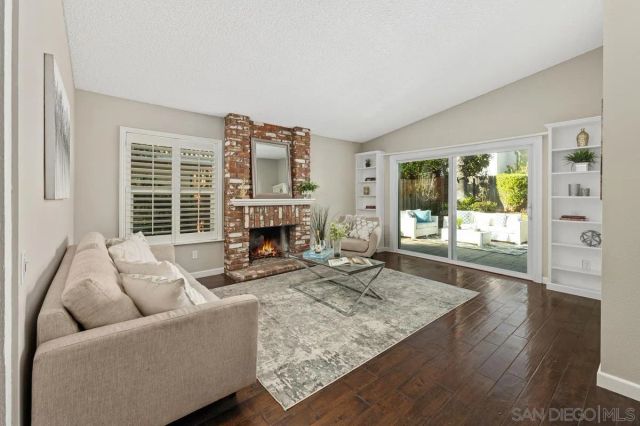 6330 Printwood Way, San Diego, CA 92117