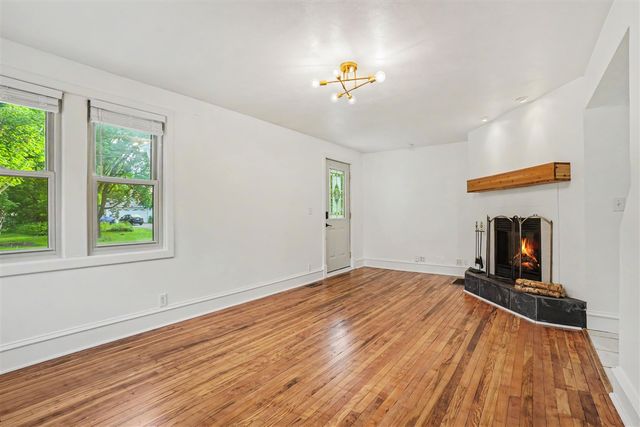 220 E James Street, Lawrence, MI 49064