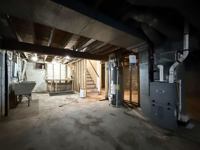 220 E James Street, Lawrence, MI 49064