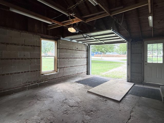 220 E James Street, Lawrence, MI 49064