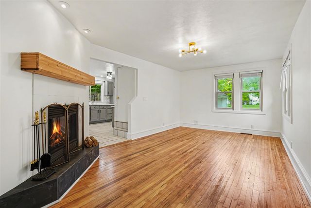 220 E James Street, Lawrence, MI 49064