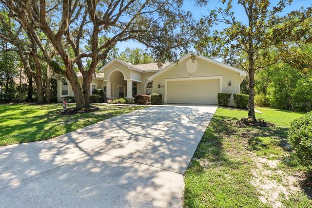 8 SWEETGUM COURT N, Homosassa, FL 34446
