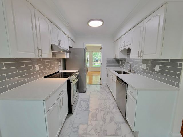 1003 Law Lane, Mount Pleasant, SC 29464