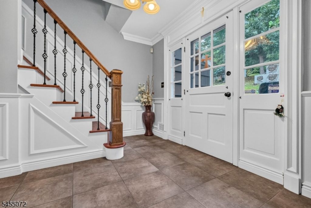 57 Longview Dr, Green Brook Twp., NJ 08812 — photo 3