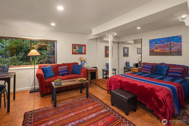 7407 180th Street SW, Edmonds, WA 98026