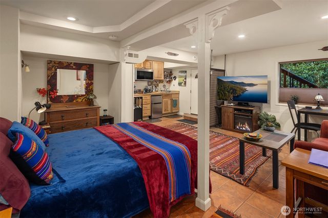 7407 180th Street SW, Edmonds, WA 98026