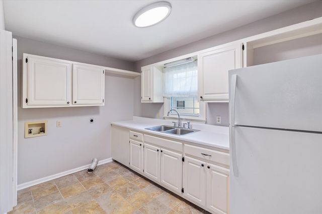 100 HOLLY BROOKE CV, Covington, TN 38019