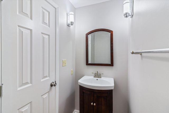 100 HOLLY BROOKE CV, Covington, TN 38019