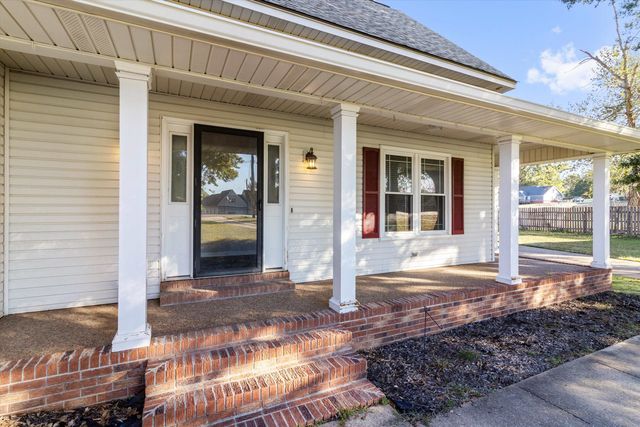 100 HOLLY BROOKE CV, Covington, TN 38019