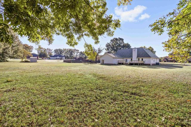 100 HOLLY BROOKE CV, Covington, TN 38019