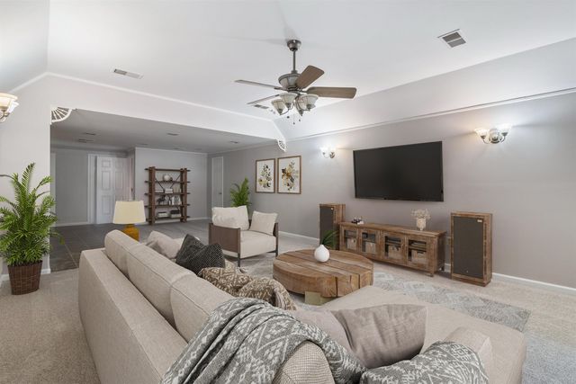 100 HOLLY BROOKE CV, Covington, TN 38019