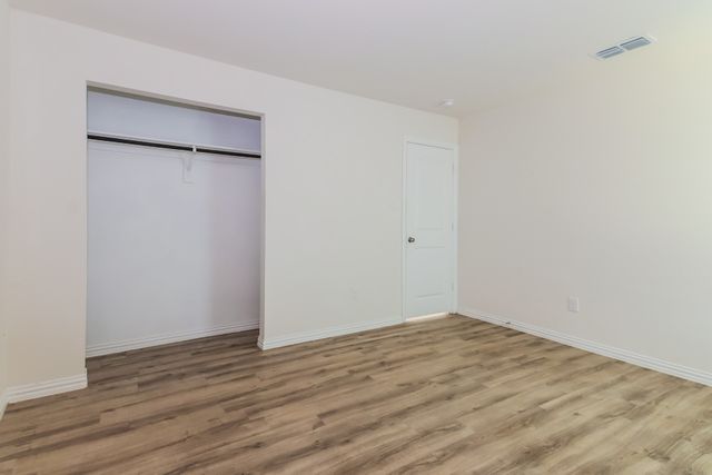 1120 W Owing Street, Denison, TX 75020