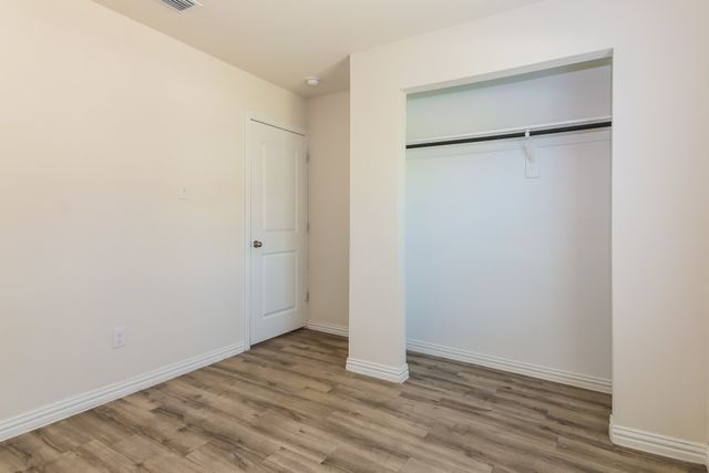 1120 W Owing Street, Denison, TX 75020