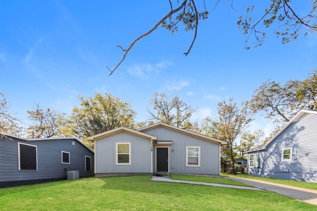 1120 W Owing Street, Denison, TX 75020