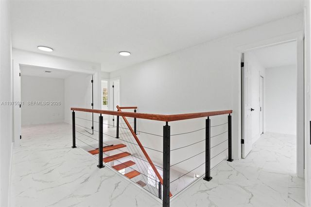 7945 NW 187th Ln, Hialeah, FL 33015