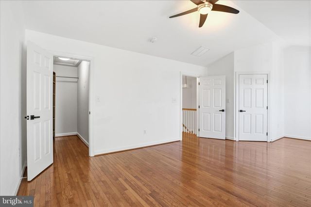 4550 FAIR VALLEY DR, Fairfax, VA 22033