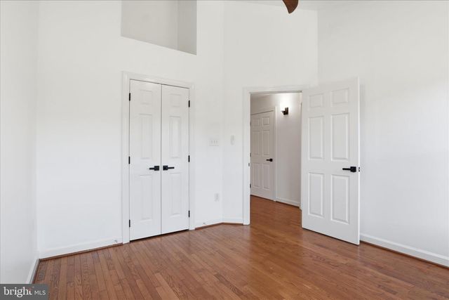 4550 FAIR VALLEY DR, Fairfax, VA 22033