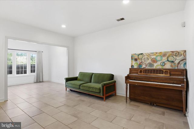 4550 FAIR VALLEY DR, Fairfax, VA 22033