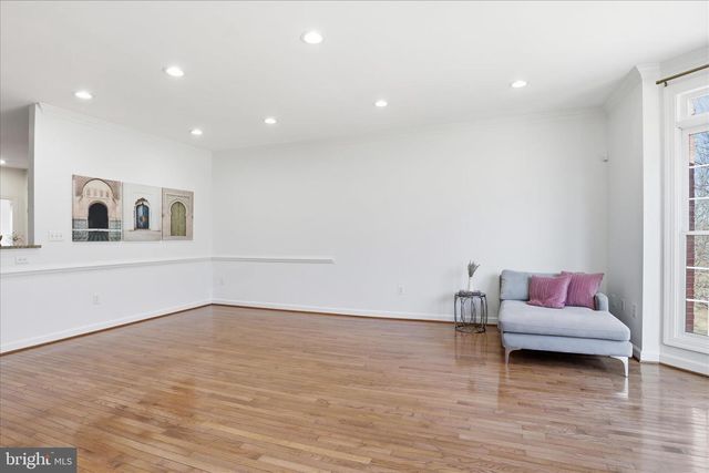 4550 FAIR VALLEY DR, Fairfax, VA 22033