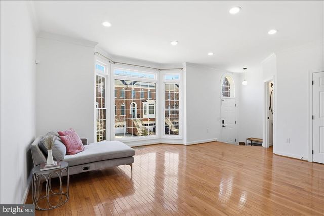 4550 FAIR VALLEY DR, Fairfax, VA 22033