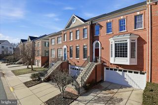 4550 FAIR VALLEY DR, Fairfax, VA 22033