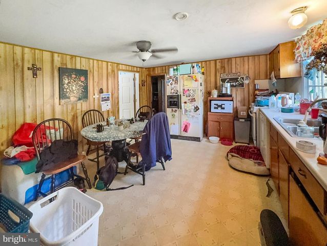 619 MAIN ST, Leesburg, NJ 08327