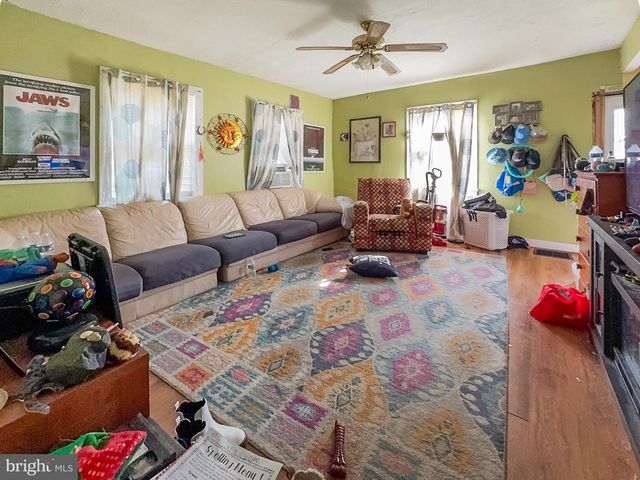 619 MAIN ST, Leesburg, NJ 08327