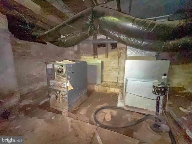 619 MAIN ST, Leesburg, NJ 08327