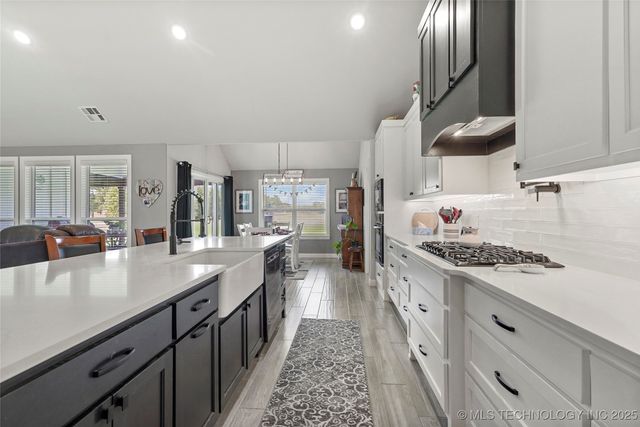 13801 E 460 Road, Claremore, OK 74017