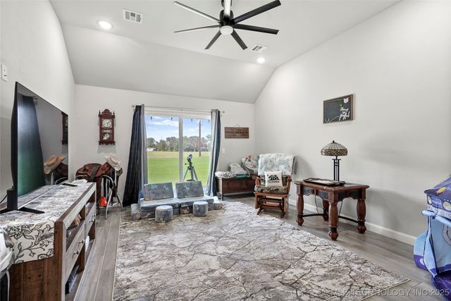 13801 E 460 Road, Claremore, OK 74017