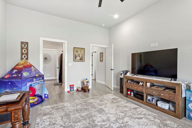 13801 E 460 Road, Claremore, OK 74017
