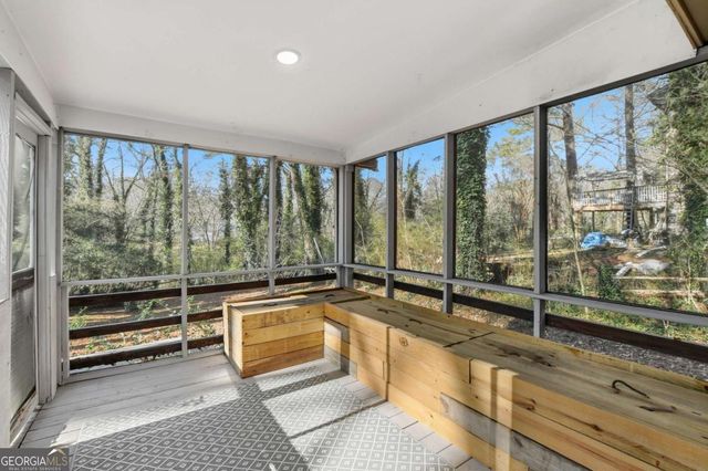 539 Rue Montaigne, Stone Mountain, GA 30083